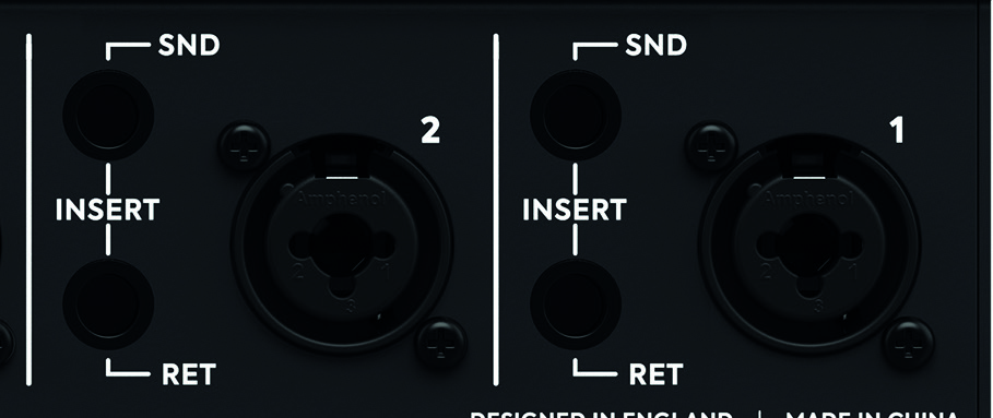 Connexions insert et micro-ligne arrière de l’iD44 MKII